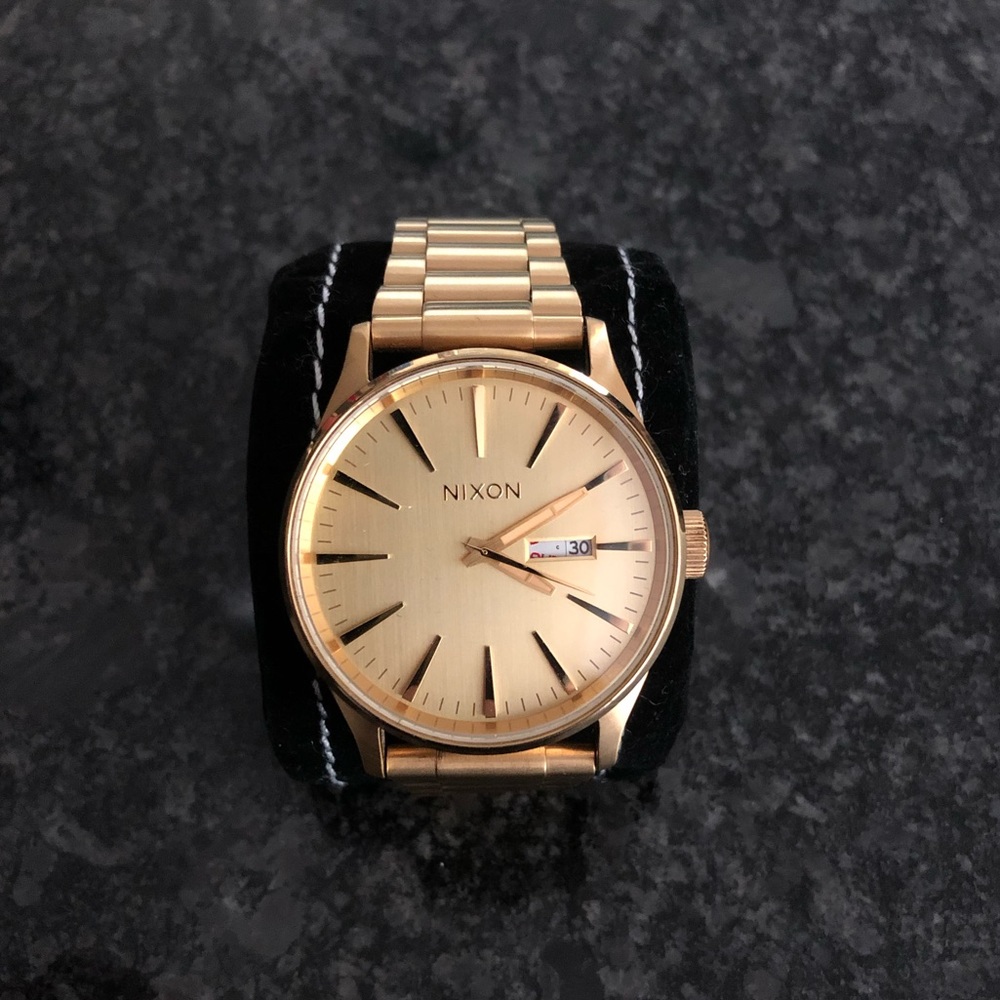 Nixon “The Sentry” gold stainless steel